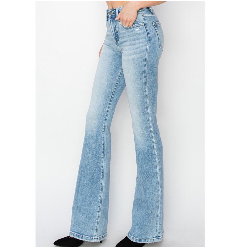 Risen High Rise 32.5” Boot Cut Stretch Blue Jeans Size 29